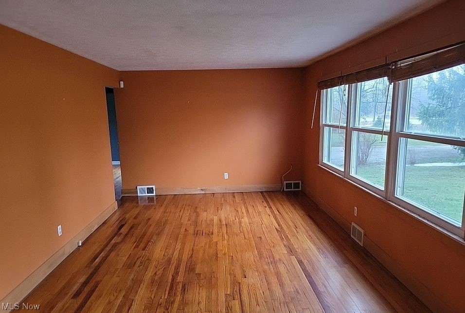 7054 Darrow Road Hudson, OH 44236 - Photo 3 of 10 Gallery Image 3