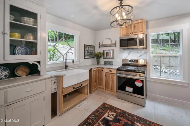 $850,000 | 2 High Street, Chatham, NY 12037