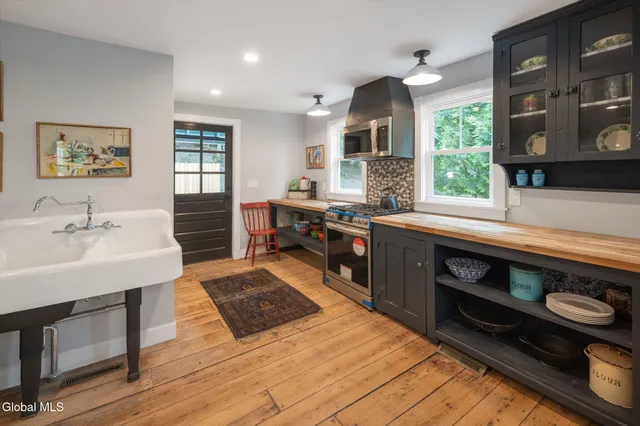 $850,000 | 2 High Street, Chatham, NY 12037