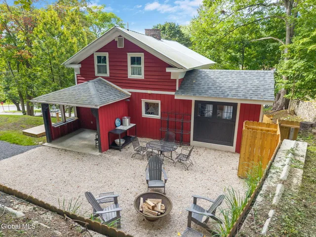 $850,000 | 2 High Street, Chatham, NY 12037