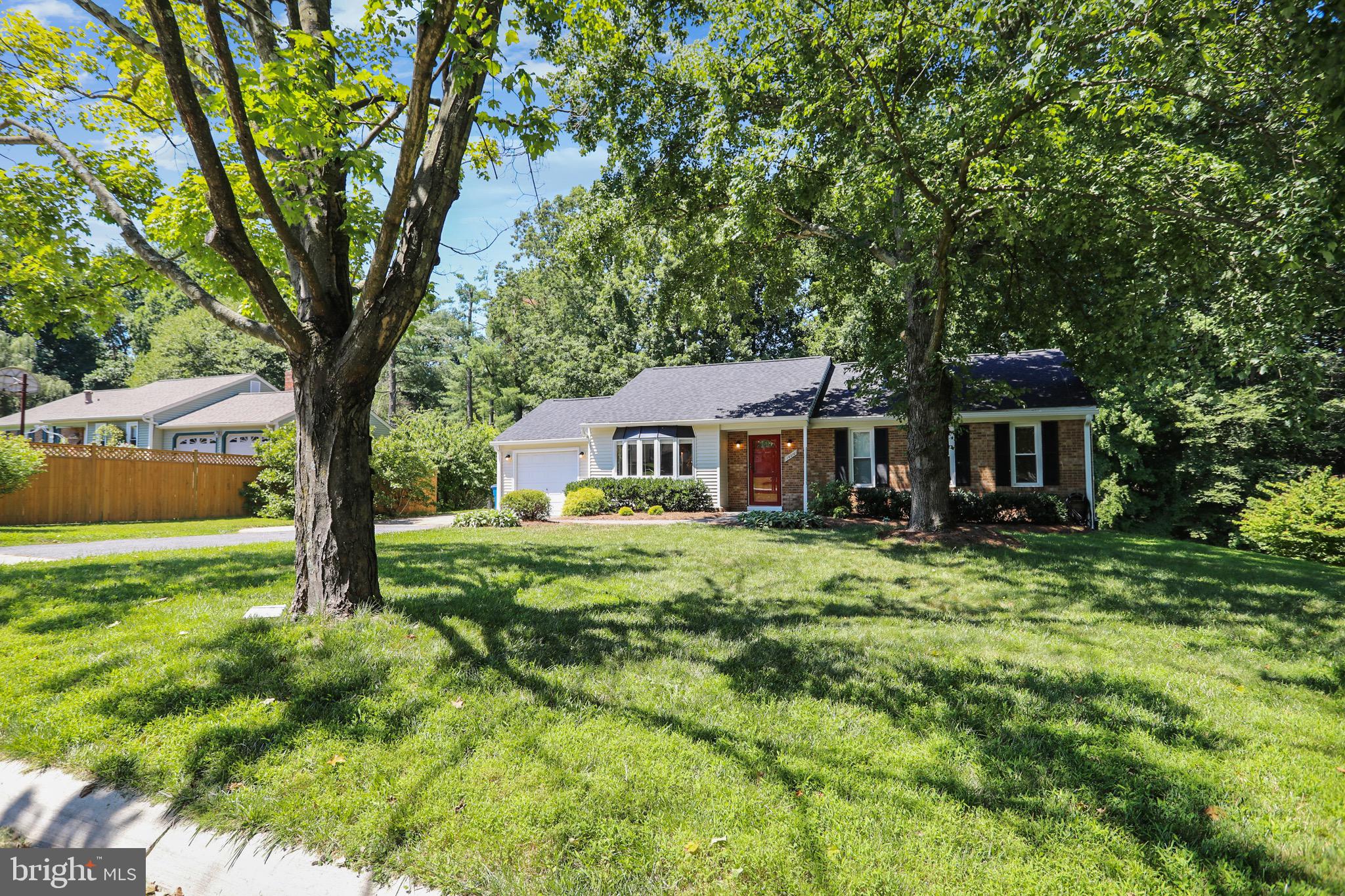 14216 Piccadilly Road Silver Spring, MD 20906 - Photo 3 of 42 Wonderful front yard
