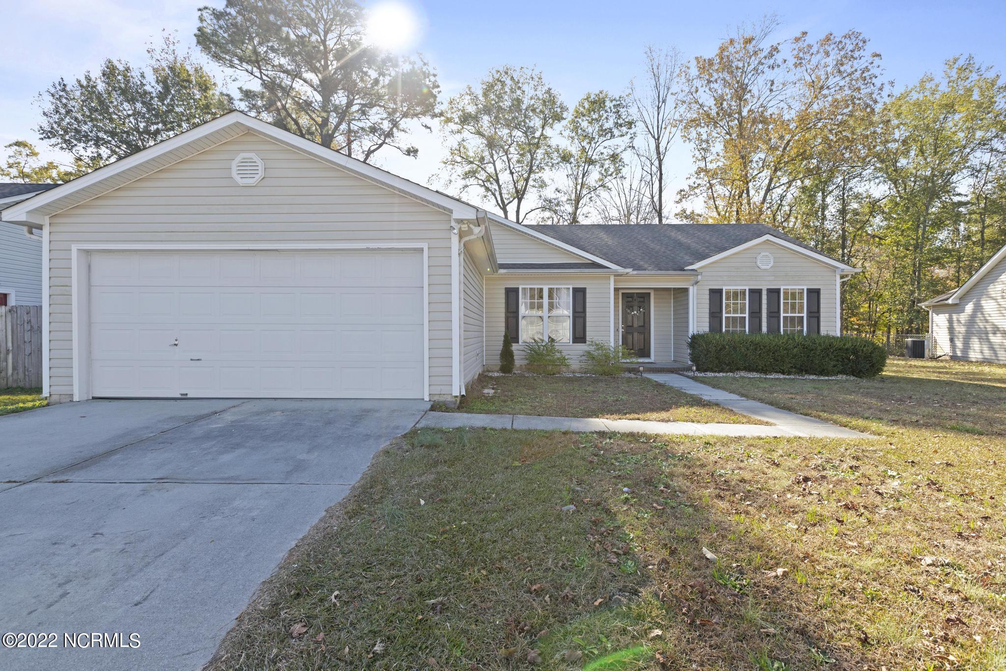 322 Spring Drive Jacksonville, NC 28540 - Photo 1 of 23 Front of Property