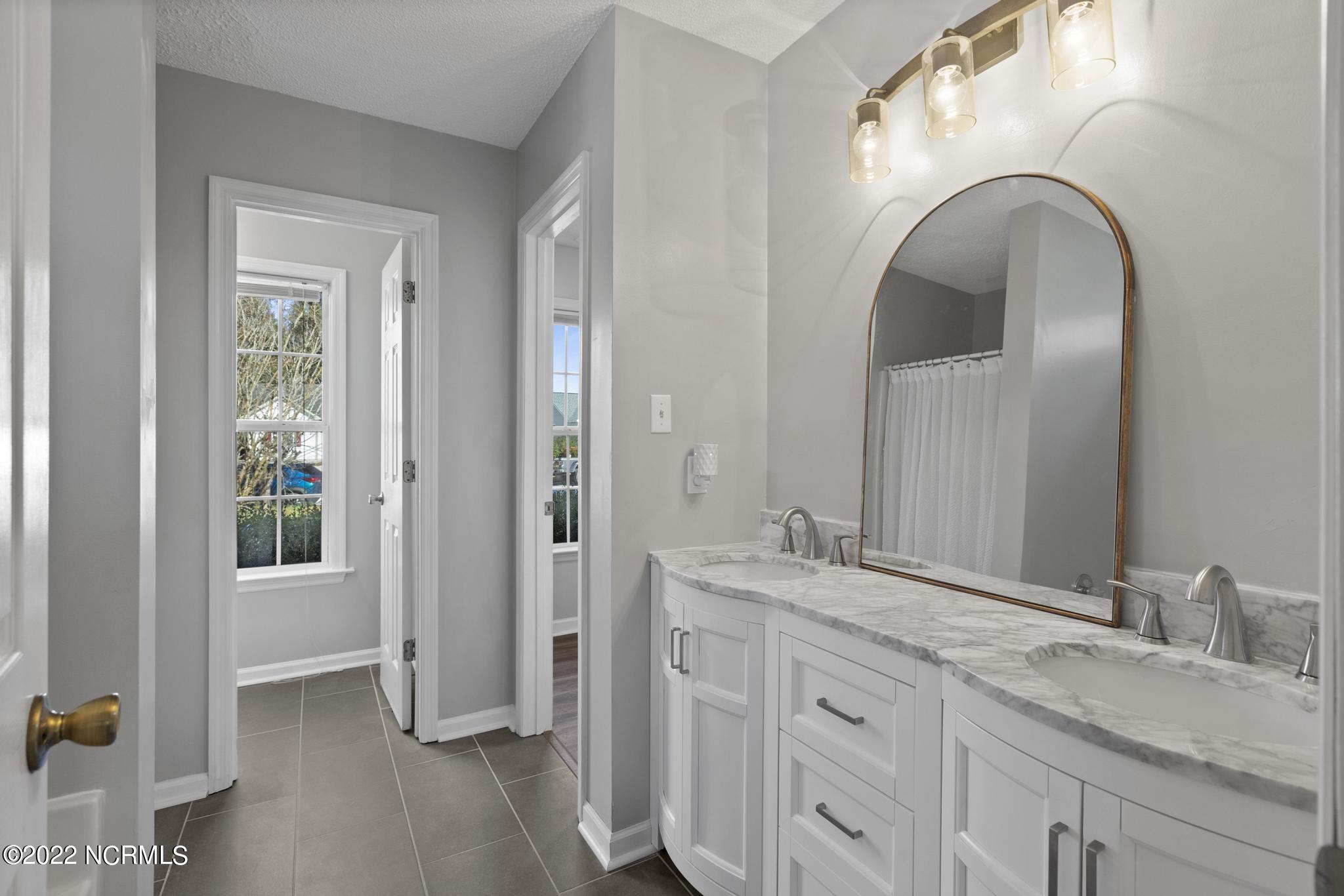 322 Spring Drive Jacksonville, NC 28540 - Photo 20 of 23 Primary Bathroom