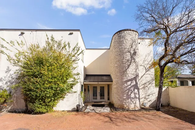 $475,000 | 1 Crystal Springs Court, Unit H, The Hills, TX 78738