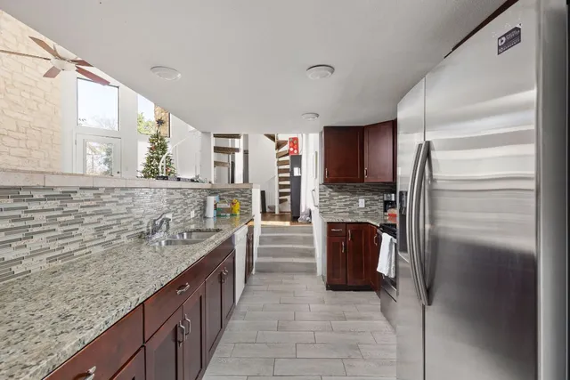 $475,000 | 1 Crystal Springs Court, Unit H, The Hills, TX 78738