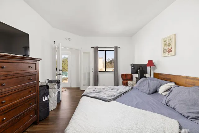 $475,000 | 1 Crystal Springs Court, Unit H, The Hills, TX 78738