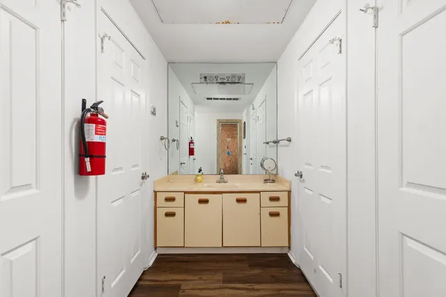 $475,000 | 1 Crystal Springs Court, Unit H, The Hills, TX 78738