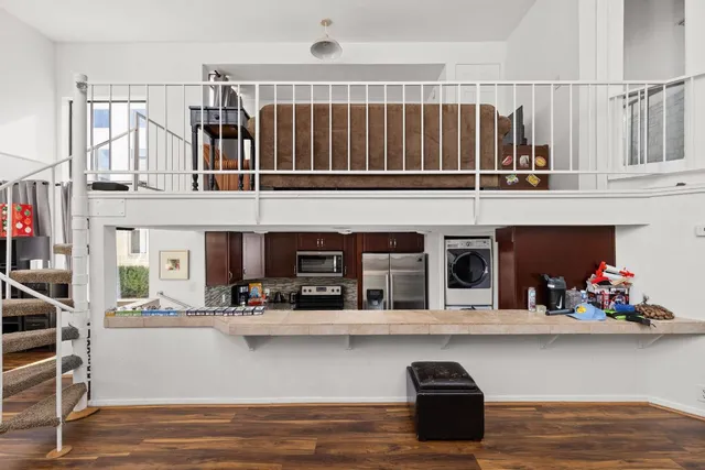 $475,000 | 1 Crystal Springs Court, Unit H, The Hills, TX 78738