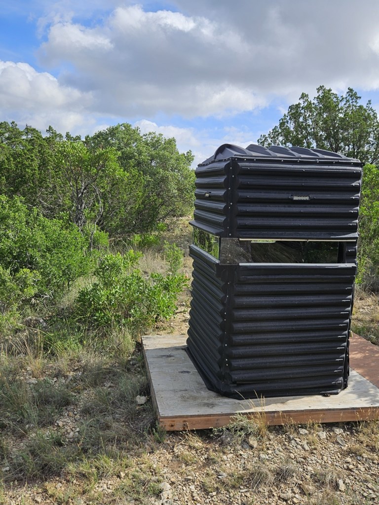 0 J S Murry Ranch Road Del Rio, TX 78840 - Photo 6 of 38 a view of building with wooden fence