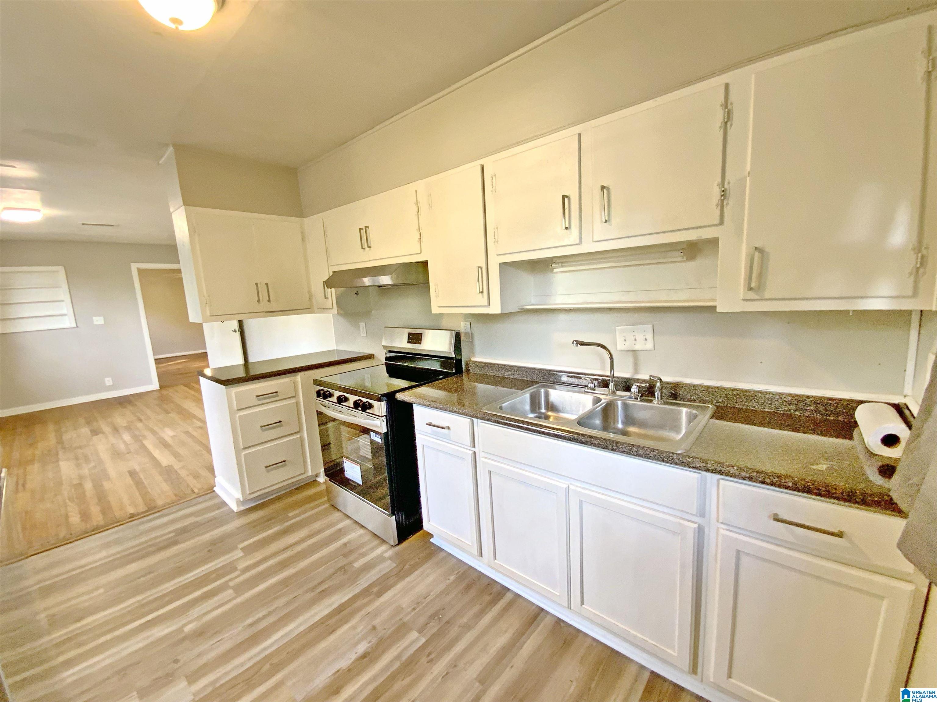 709 Glenwood Road Talladega, AL 35160 - Photo 8 of 37