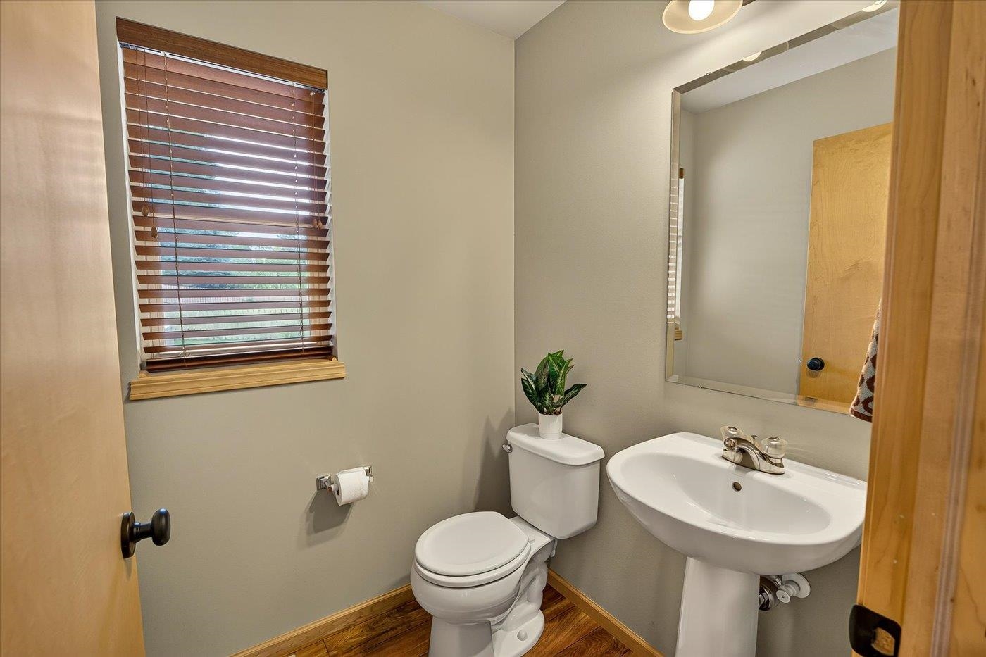 6909 Country Madison, WI 53719 - Photo 25 of 43 Gallery Image 25