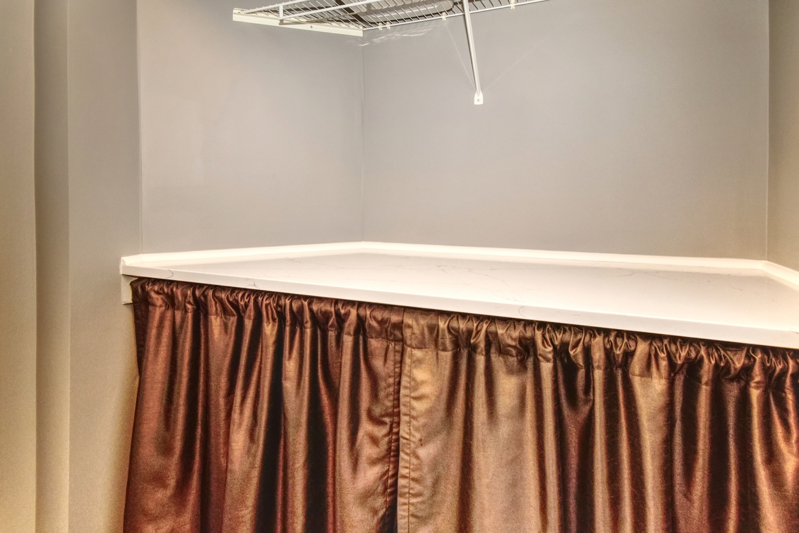 25758 South Basswood Road Channahon, IL 60410 - Photo 17 of 28 a close view of wooden floor