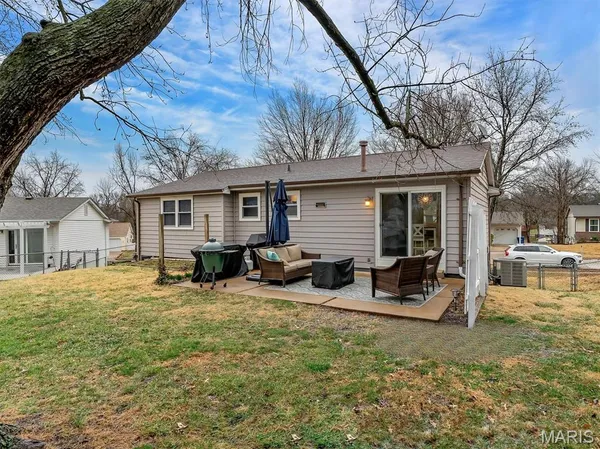 $300,000 | 1360 Premio Drive, Fenton, MO 63026