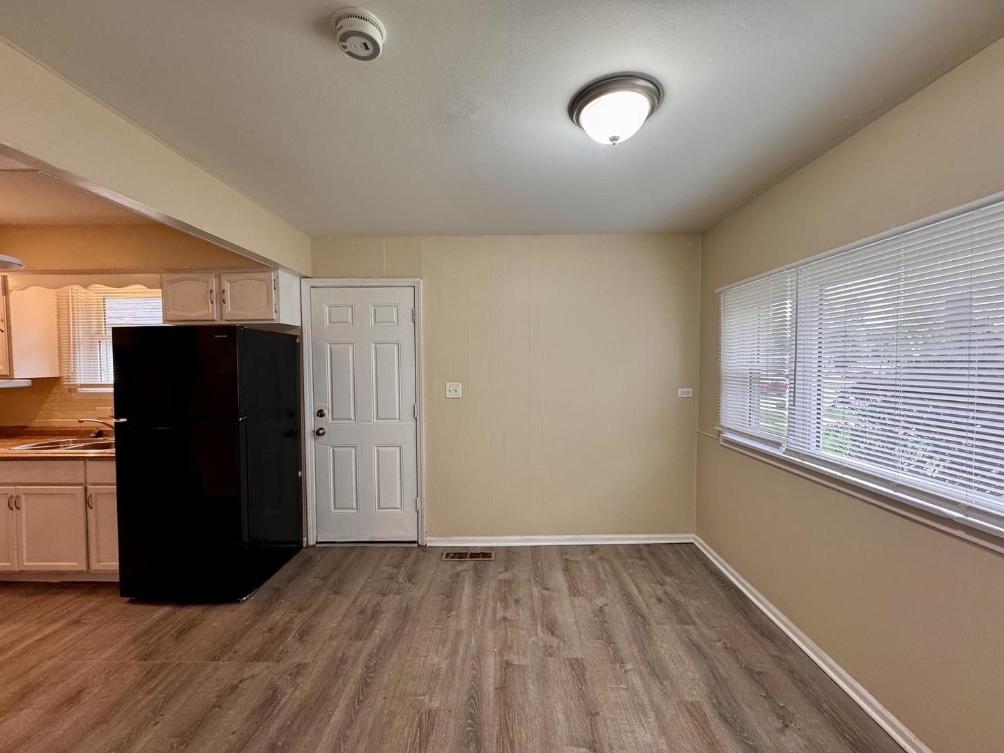 14708 Shepard Drive Dolton, IL 60419 - Photo 6 of 22