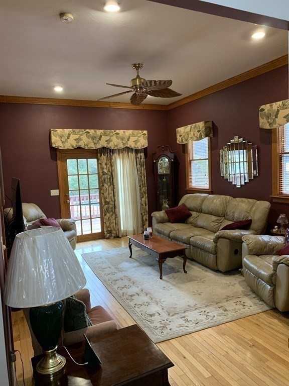 367 River Road Hudson, MA 01749 - Photo 12 of 42