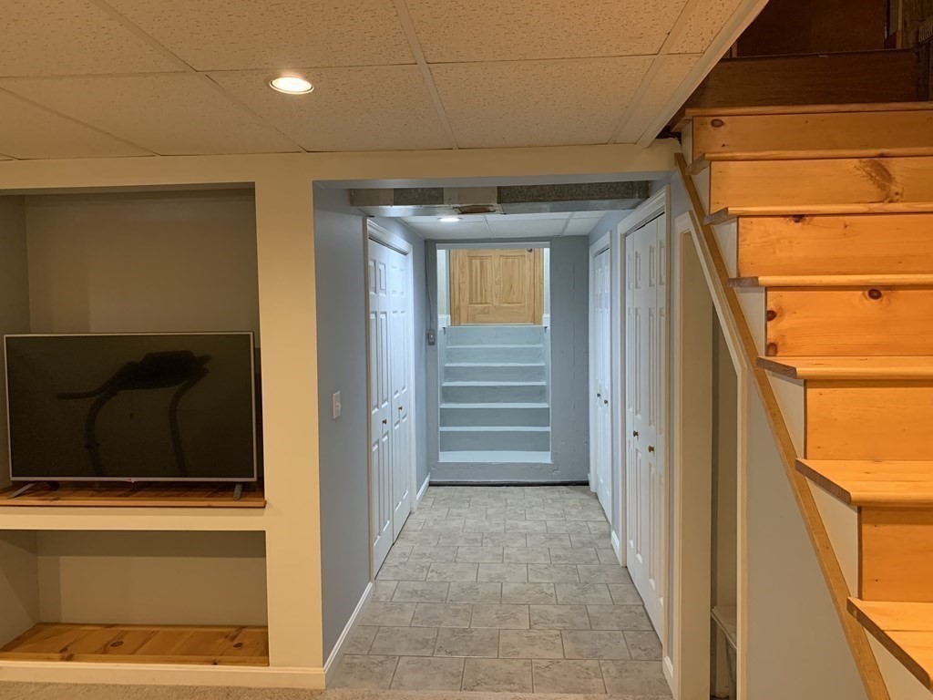 367 River Road Hudson, MA 01749 - Photo 37 of 42