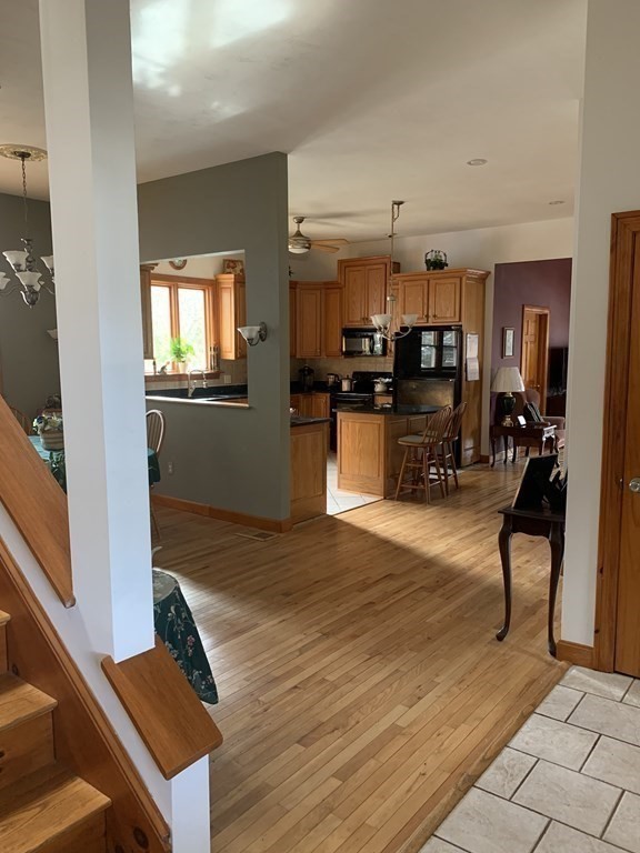 367 River Road Hudson, MA 01749 - Photo 10 of 42
