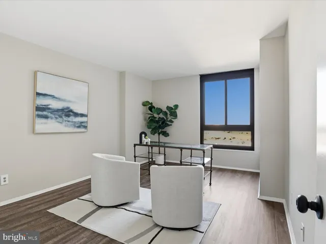 $425,000 | 1800 Old Meadow Road, Unit 1017, McLean, VA 22102