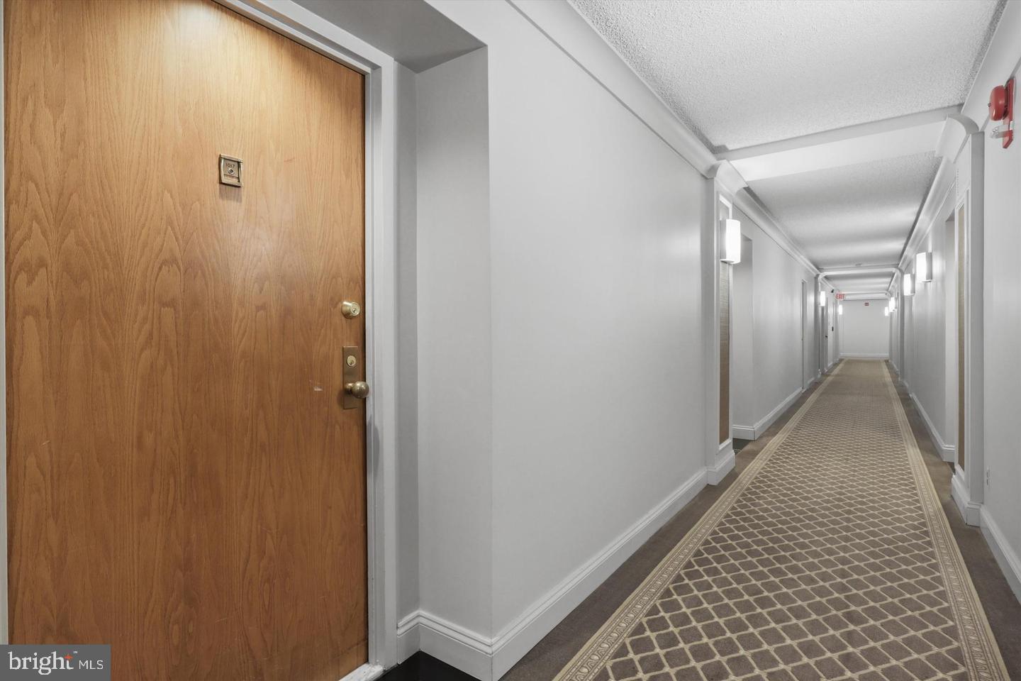 1800 Old Meadow Road, Unit 1017 McLean, VA 22102 - Photo 21 of 31 a view of hallway