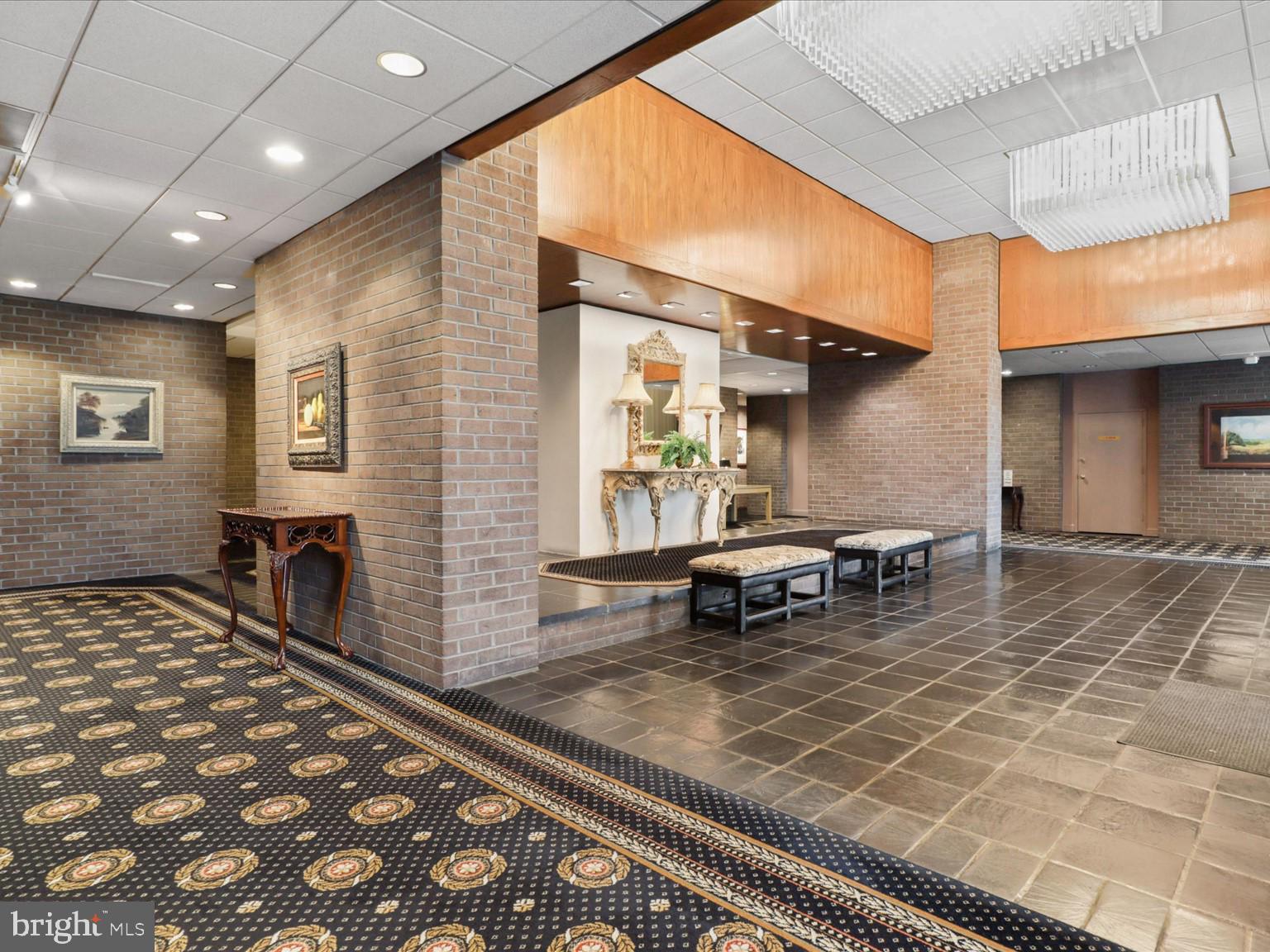 1800 Old Meadow Road, Unit 1017 McLean, VA 22102 - Photo 24 of 31 a living room with furniture