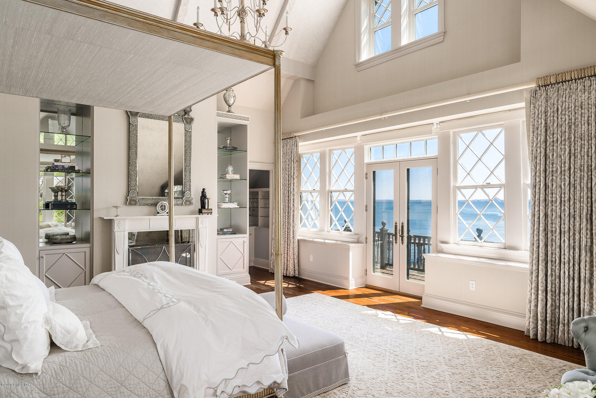 207-209 Long Neck Point Road Darien, CT 06820 - Photo 22 of 25 Int-16