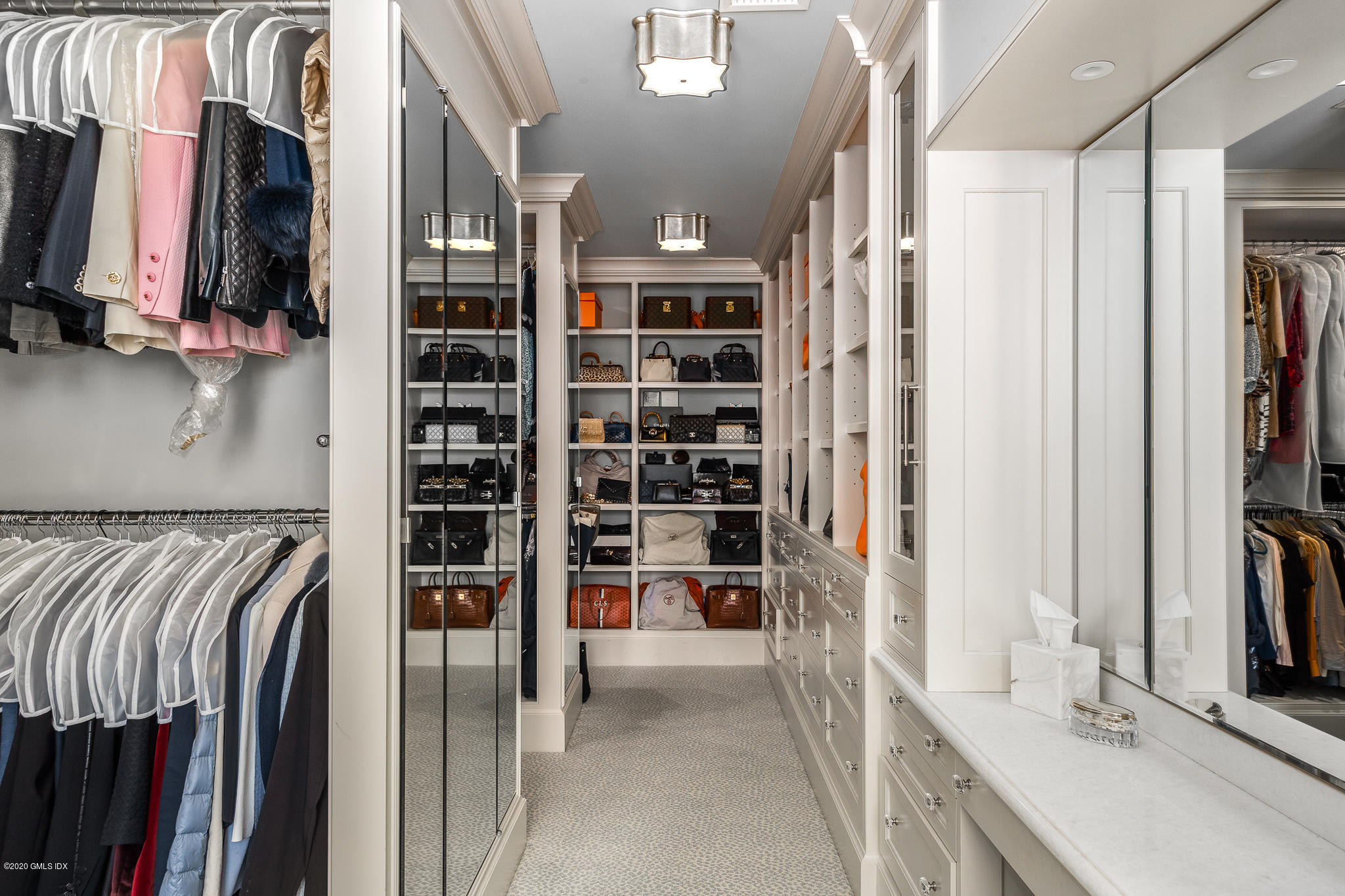 207-209 Long Neck Point Road Darien, CT 06820 - Photo 23 of 25 Int-18