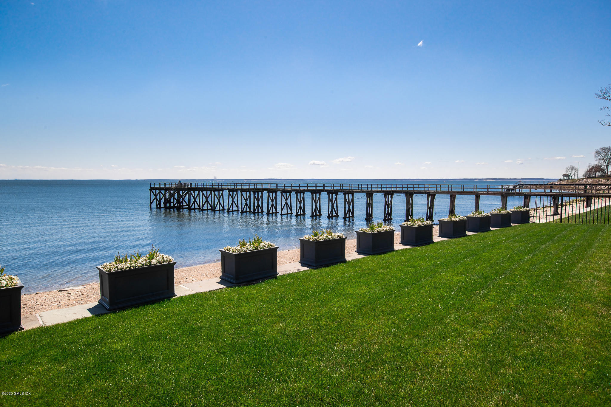 207-209 Long Neck Point Road Darien, CT 06820 - Photo 6 of 25 Ext-12