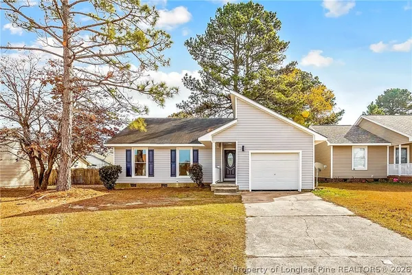 $1,425 | 705 Mosswood Lane, Fayetteville, NC 28311