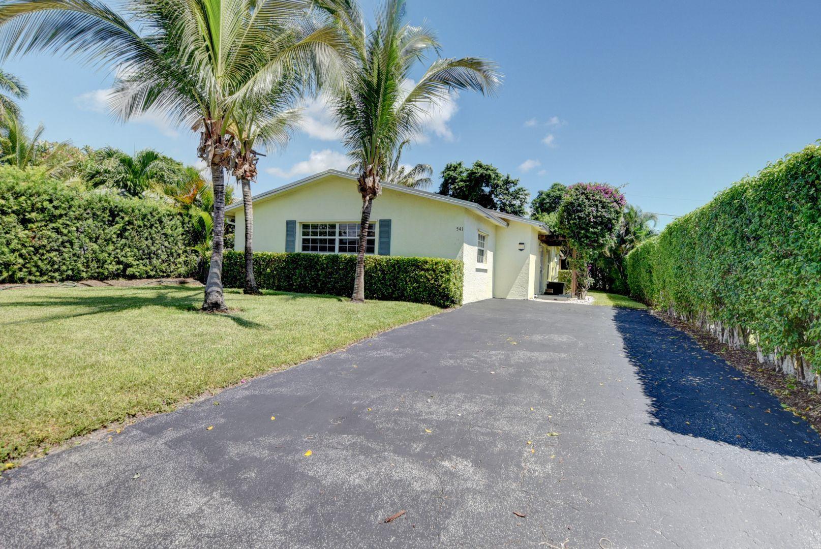 541 Northwest 52nd Street Boca Raton, FL 33487 - Photo 2 of 26 02_ebf_0311and4more