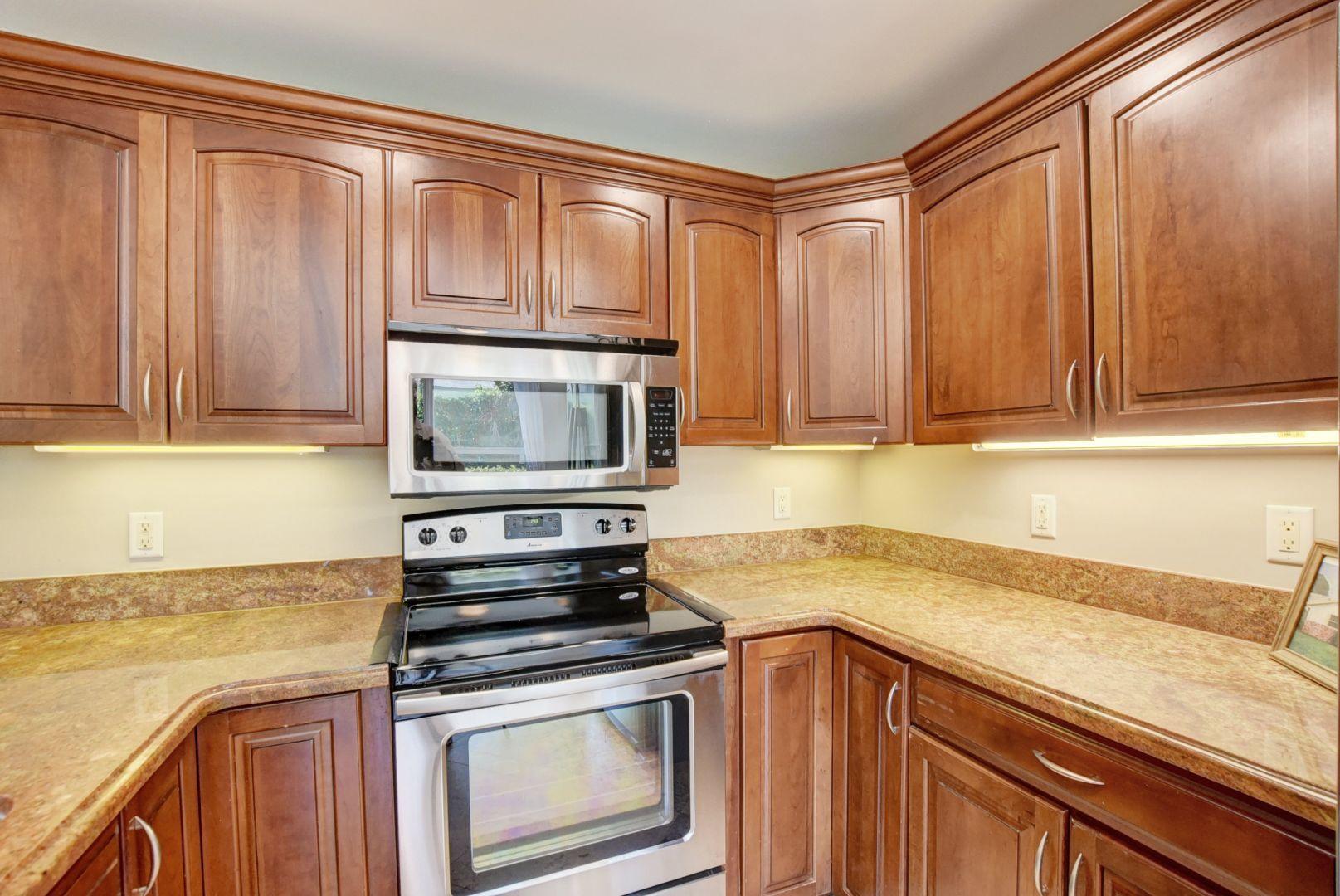 541 Northwest 52nd Street Boca Raton, FL 33487 - Photo 4 of 26 14_ebf_0371and4more