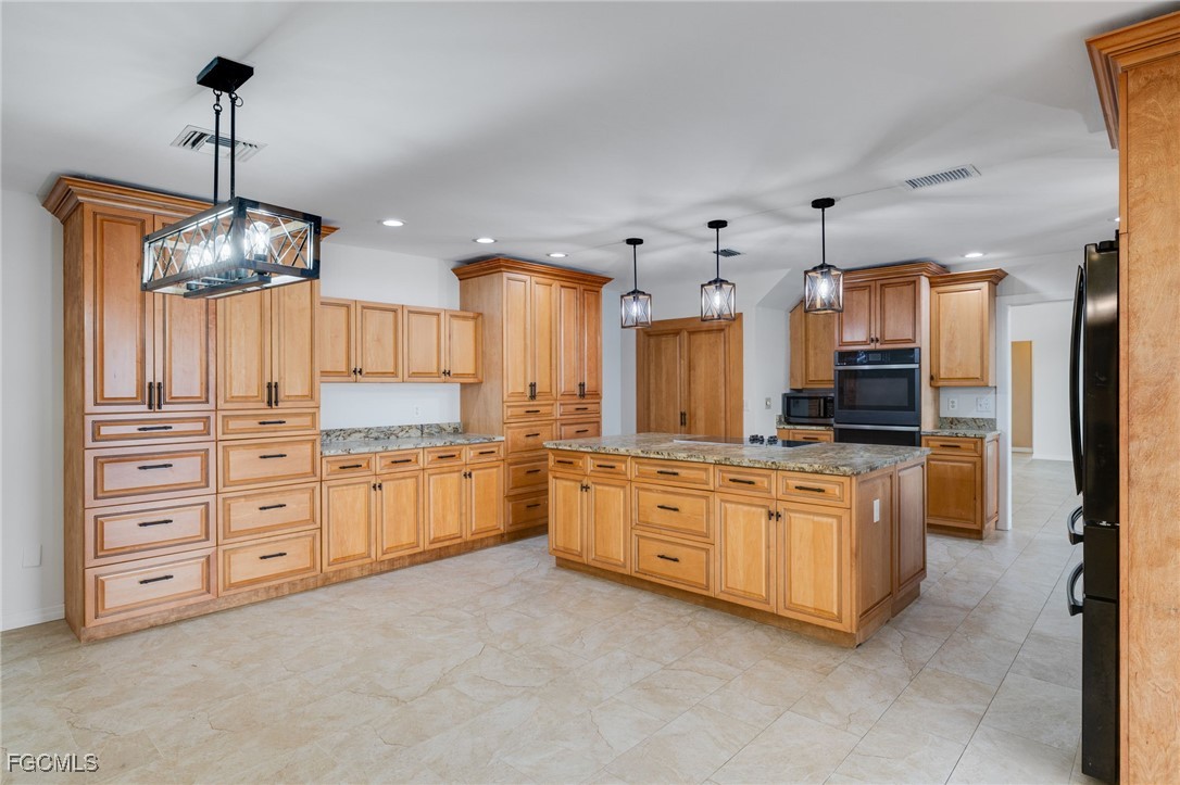 1623 Southwest 6th Avenue Cape Coral, FL 33991 - Photo 8 of 40