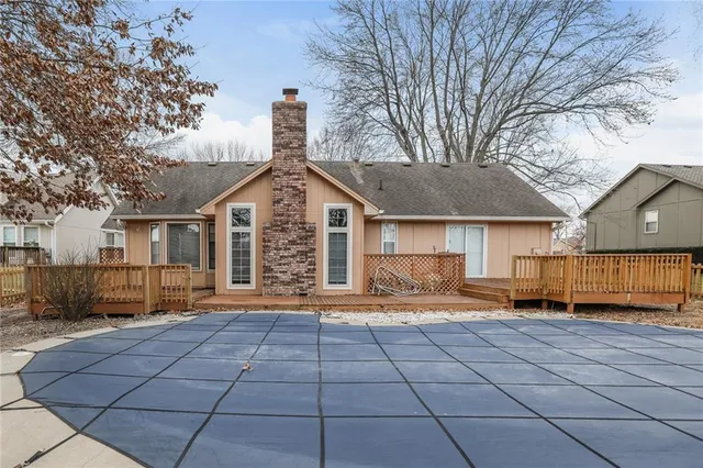 $2,305 | 3915 Regatta Drive, Lee's Summit, MO 64082