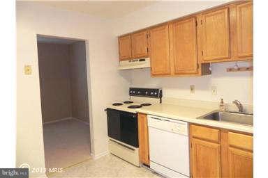 1000 Spring Gate Road, Unit 1D Catonsville, MD 21228 - Photo 3 of 11 Kitchen