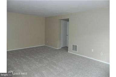 1000 Spring Gate Road, Unit 1D Catonsville, MD 21228 - Photo 6 of 11 Living Room