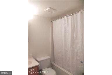 1000 Spring Gate Road, Unit 1D Catonsville, MD 21228 - Photo 9 of 11 Bath