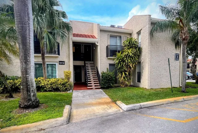 $1,750 | 5214 Northeast 6th Avenue, Unit G3, Oakland Park, FL 33334