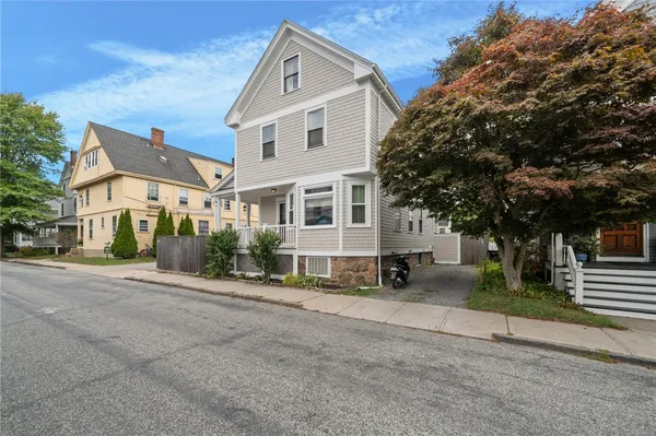 $8,000 | 28 Rhode Island Avenue, Newport, RI 02840