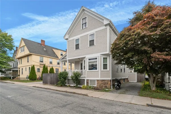 $8,000 | 28 Rhode Island Avenue, Newport, RI 02840