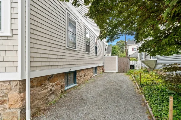 $8,000 | 28 Rhode Island Avenue, Newport, RI 02840