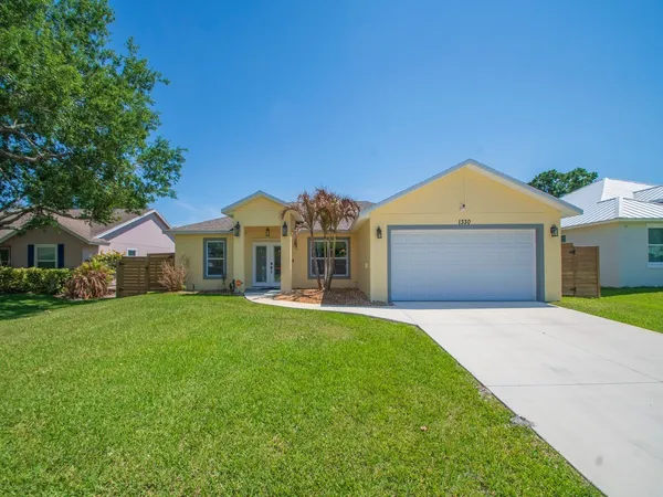 $475,000 | 1330 38th Avenue, Vero Beach, FL 32960