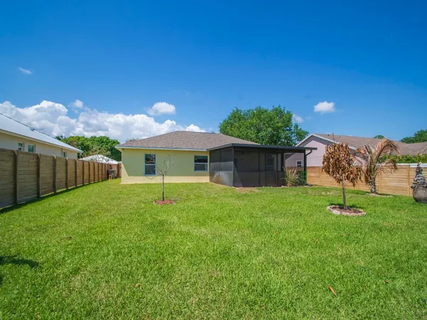 $475,000 | 1330 38th Avenue, Vero Beach, FL 32960