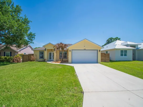 $475,000 | 1330 38th Avenue, Vero Beach, FL 32960