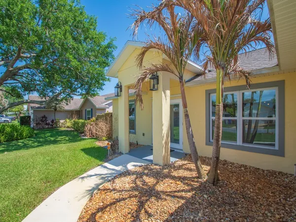 $475,000 | 1330 38th Avenue, Vero Beach, FL 32960