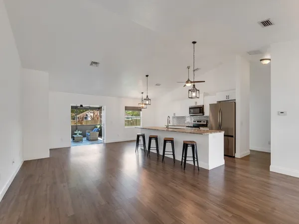 $475,000 | 1330 38th Avenue, Vero Beach, FL 32960