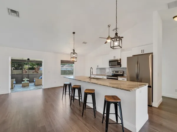 $475,000 | 1330 38th Avenue, Vero Beach, FL 32960