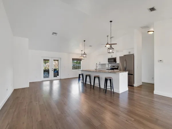 $475,000 | 1330 38th Avenue, Vero Beach, FL 32960