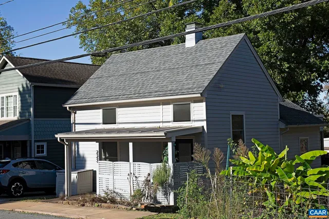 $2,195 | 223 4th Street Southwest, Charlottesville, VA 22903