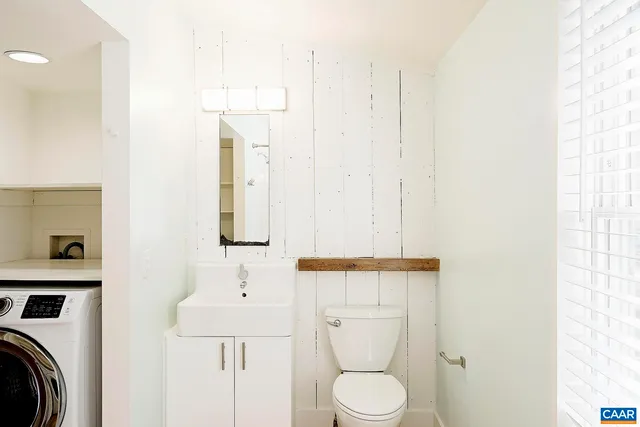 $2,195 | 223 4th Street Southwest, Charlottesville, VA 22903