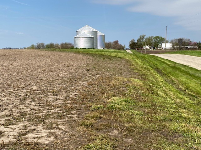 200 N Cr Sidell, IL 61876 - Photo 4 of 11