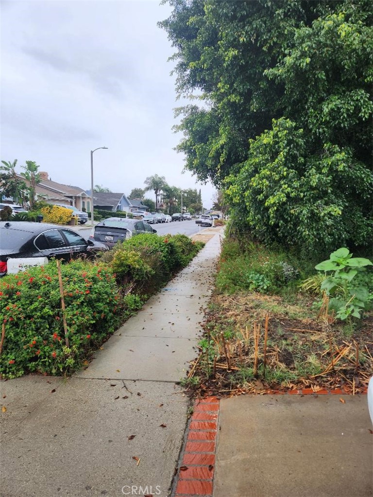 3297 Elmore Street Simi Valley, CA 93063 - Photo 5 of 22